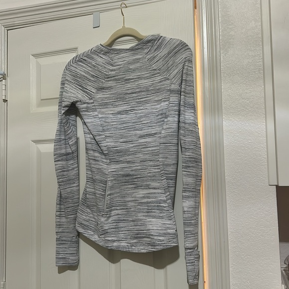 Lululemon long sleeve shirt - Picture 2 of 2